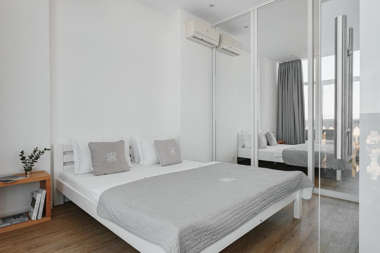 Royal Sky Apartments أوديسا المظهر الخارجي الصورة