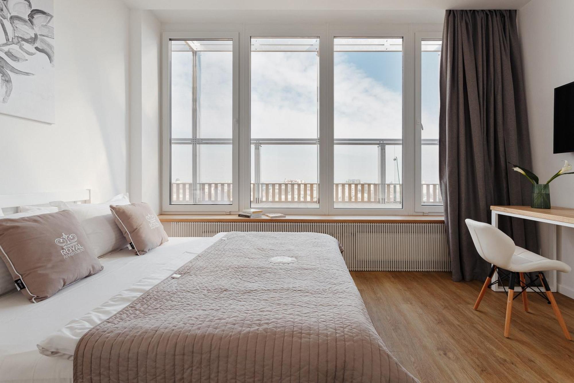 Royal Sky Apartments أوديسا الغرفة الصورة